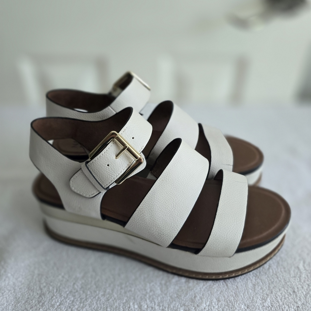 Naturalizer Cream Platform Sandals